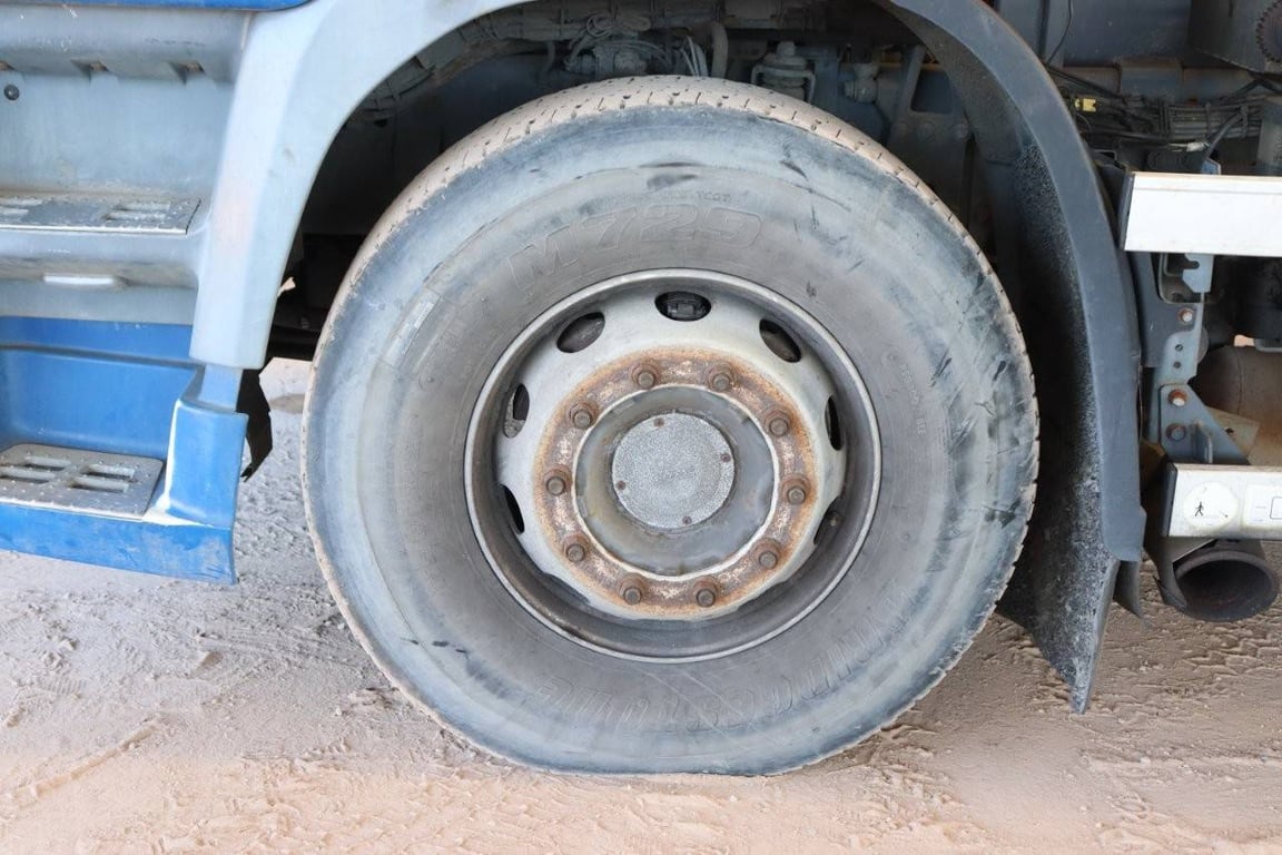 Hooklift system Truck DAF CF85.360 Diesel 2012 2012 DAF CF85.360 2012 1 image 14