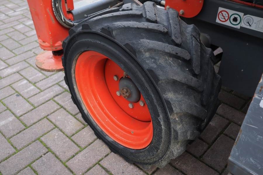 SkyJack SJ6826 Diesel, 4x4 Drive, 10m Working Height, 567k 2014 SKYJACK - SJ6826 - 62022 SJ6826 Diesel, 4x4 Drive, 10m Wor...