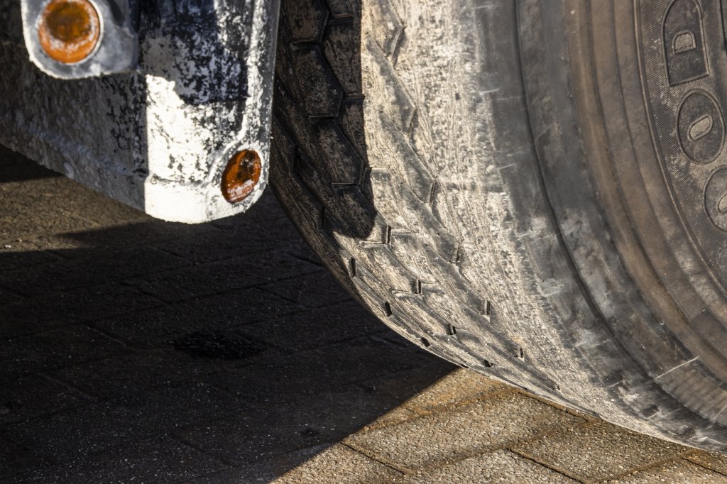 DE BUF MIXER/MALAXEUR/MISCHER-10M3 (gestuurd/gelenkt/dir./steering) 2011 E56821 De Buf MIXER/MALAXEUR/MISCHER-10M3 (gestuu...