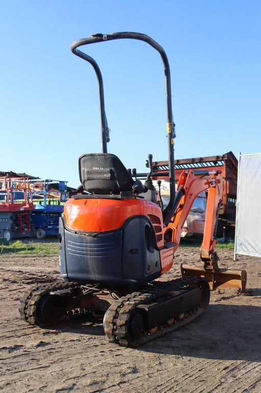 Mini excavator Kubota U10-3 Diesel 7.4kW 2016 2016 U10-3 2016 1 image 6