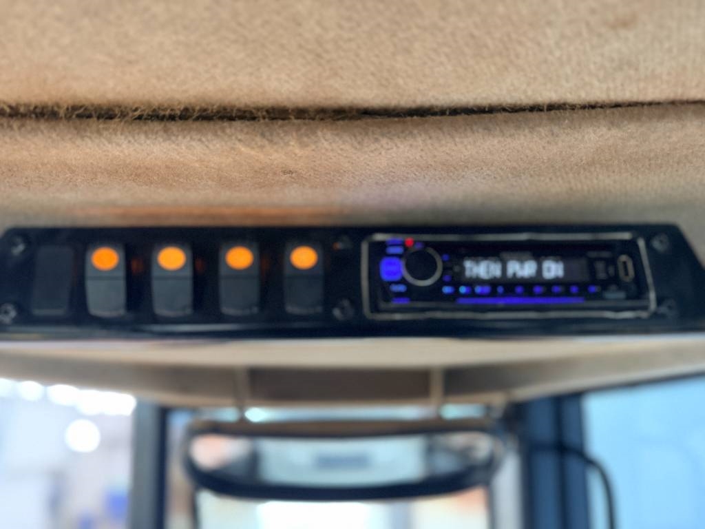 Heavy machinery product image - Image 14 of 15