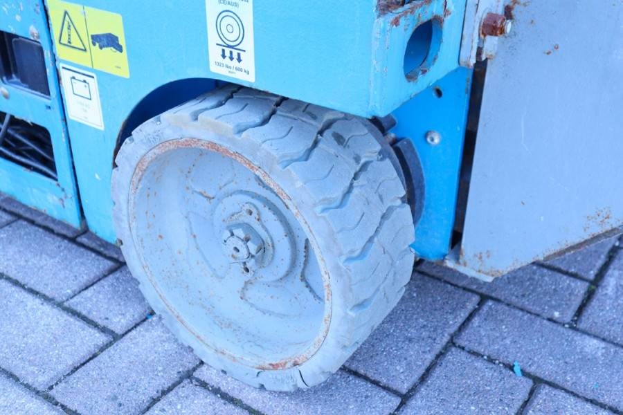 Genie GS1932 Electric, Working Height 7.8 m, 227kg Capac 2013 GENIE - GS1932 - 90015 GS1932 Electric, Working Height 7.8 m...