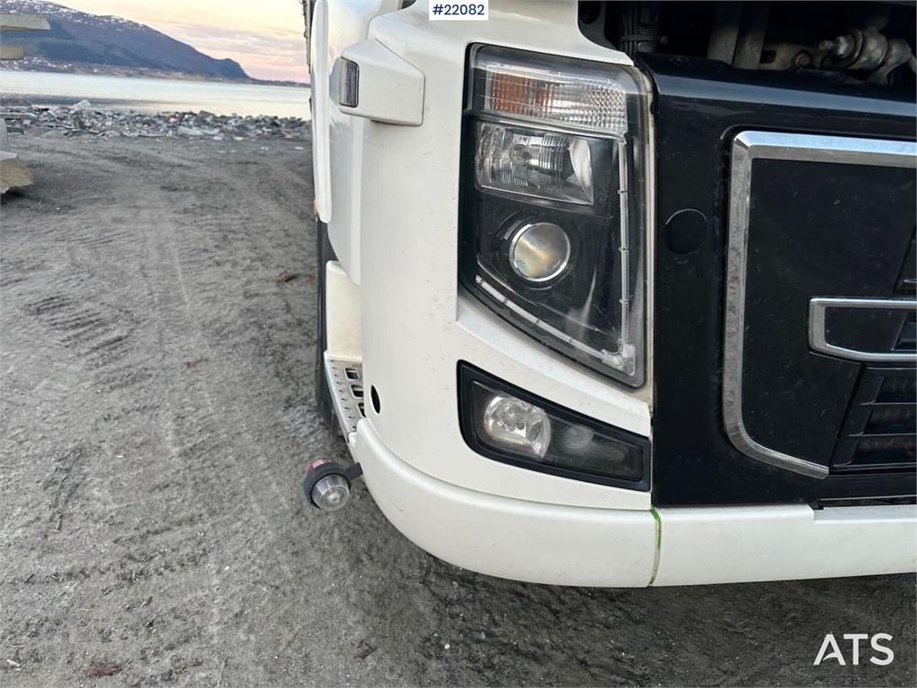 Volvo FH16 700 Tandem Box Truck with Lift and Onspot 2011 22082 FH16 700 Tandem Box Truck with Lift and Onspot 2011 1 imag...