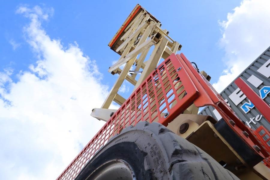 JLG M4069 Hybrid, 14.2m Working Height, 360kg Capacity 2008 JLG - M4069 - 90063 M4069 Hybrid, 14.2m Working Height, 360kg ...