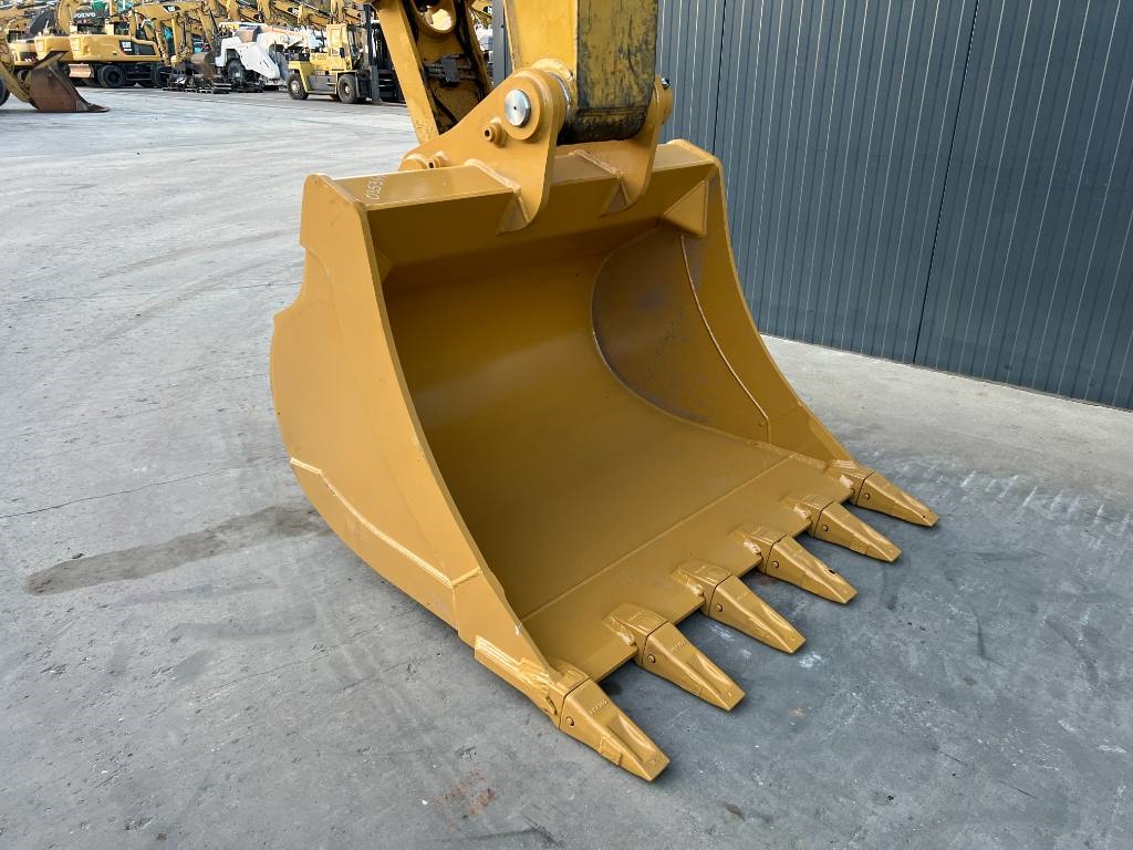 CAT 323F L 2016 208897 323F L 2016 1 Crawler Excavators image 10