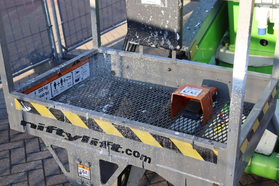 Niftylift HR12NDE Hybrid 12m Articulated Boom Lift 2016 2016 Niftylift HR12NDE Mktb 2016 1 image 13