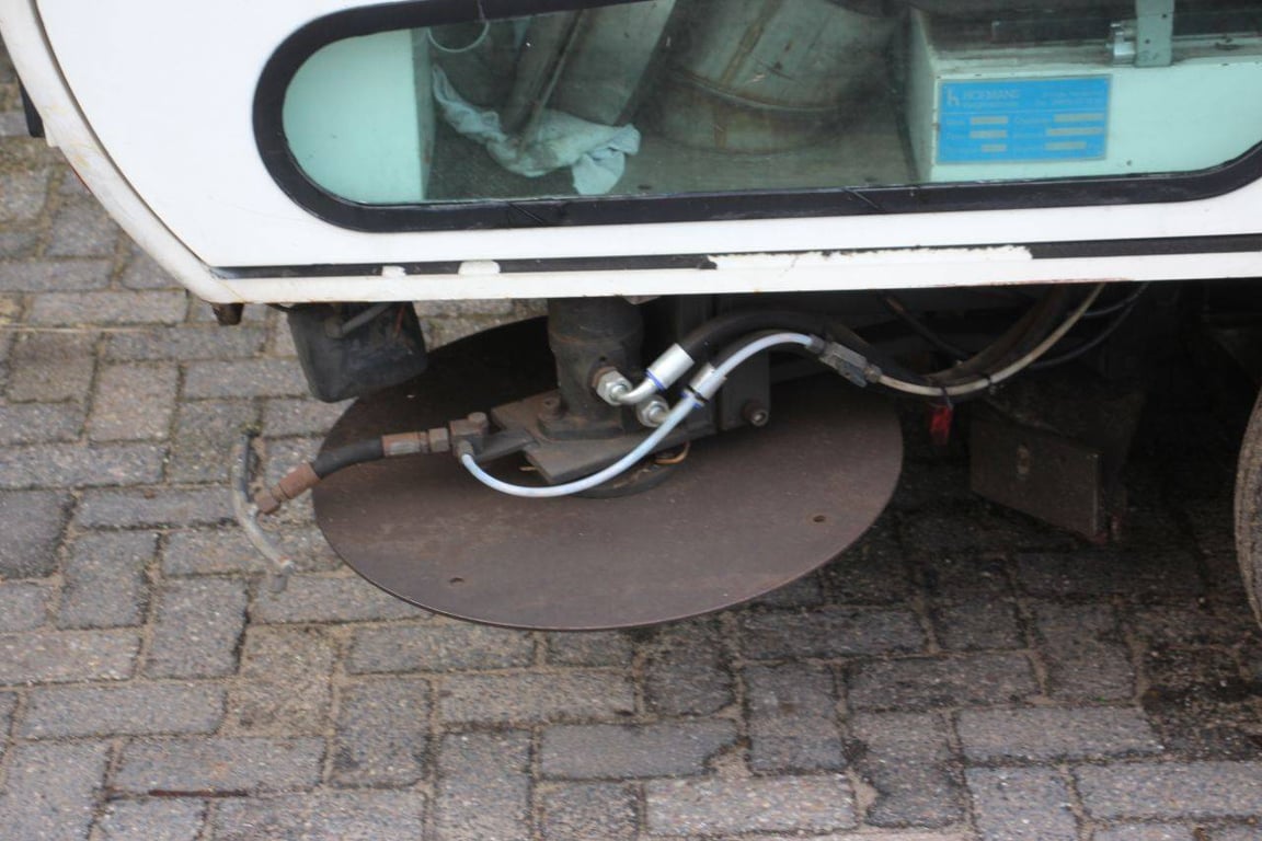 Sweeper HMF 214 Diesel 2007 2007 HMF 214 2007 1 image 11