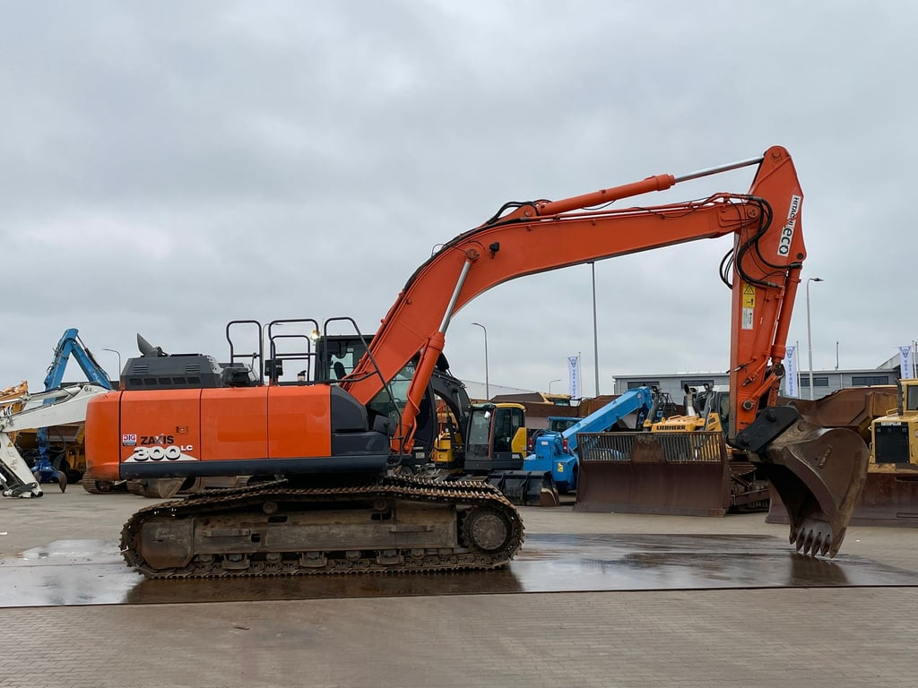 Hitachi ZX300LC-6 2018 00033711 ZX300LC-6 2018 1 image 6