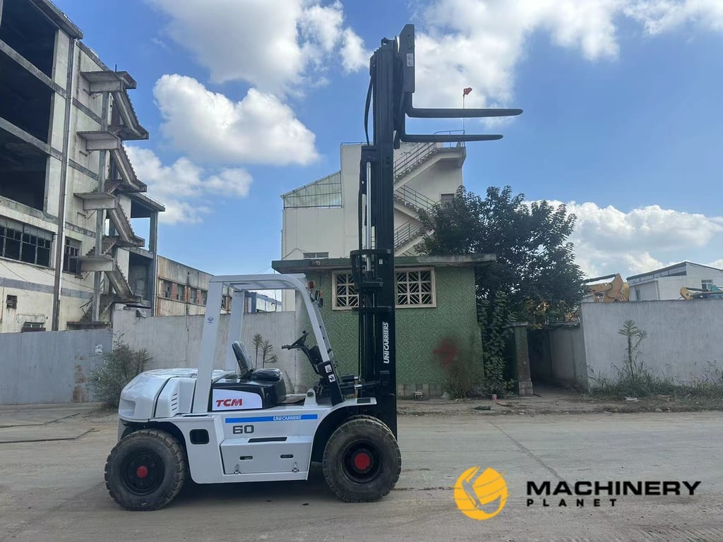 Heavy machinery product image - Image 2 of 9