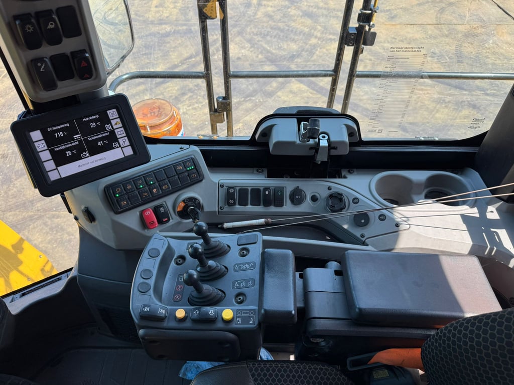 Caterpillar 988 XE High Lift 2024 00033414 988 XE High Lift 2024 1 image 8