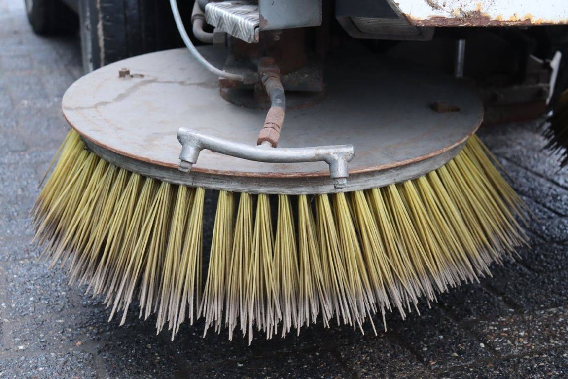 Tennant A60 Diesel Sweeper 2006 2008 A60 2008 1 image 14