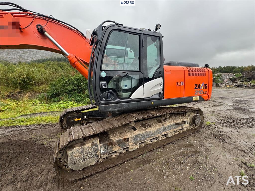 Hitachi ZX210LC w/ new certification. Only 2600 hours! 2015 21350 ZX210LC w/ new certification. Only 2600 hours! 2015 1 Cr...
