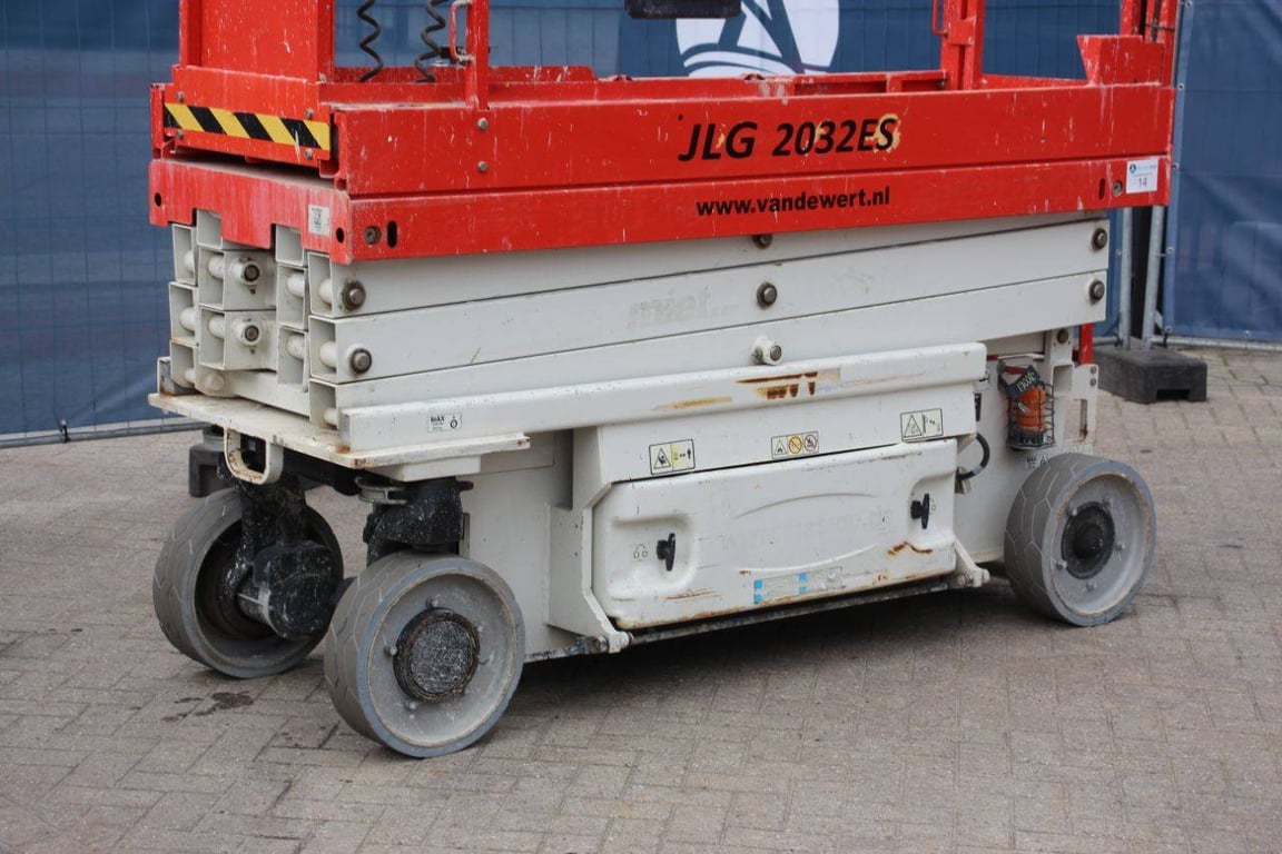 JLG 2032ES Electric Scissor Lift 2016 2016 2032ES 2016 1 Scissor Lifts image 9