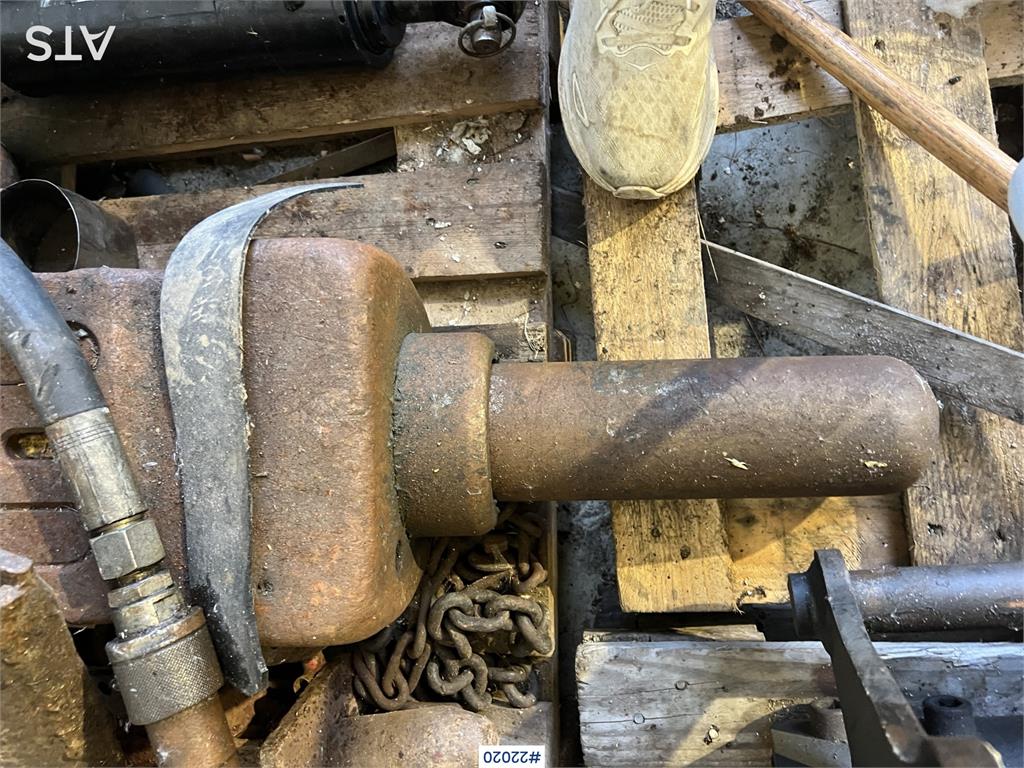 Atlas Copco 550 spiked hammer with/ s50-s60 attachment 22020 550 spiked hammer with/ s50-s60 attachment 1 image 13