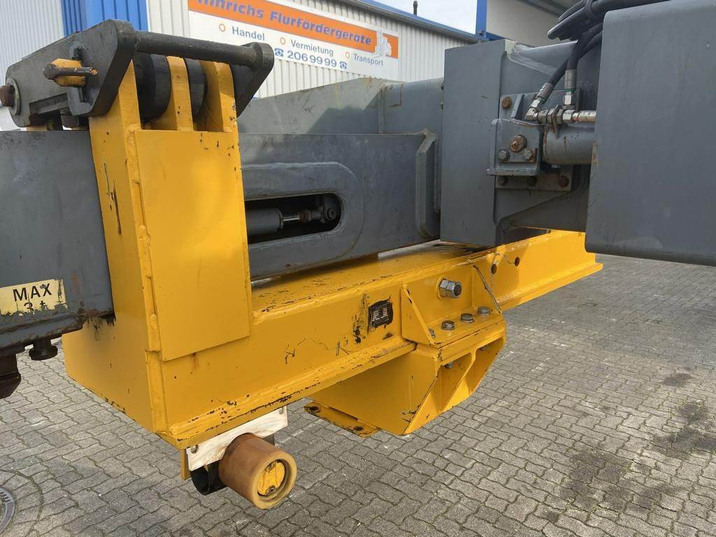 Seith Pipehandling Reachstacker 15036 2009 DIV1316 Seith Pipehandling Reachstacker 15036 2009 1 image 9