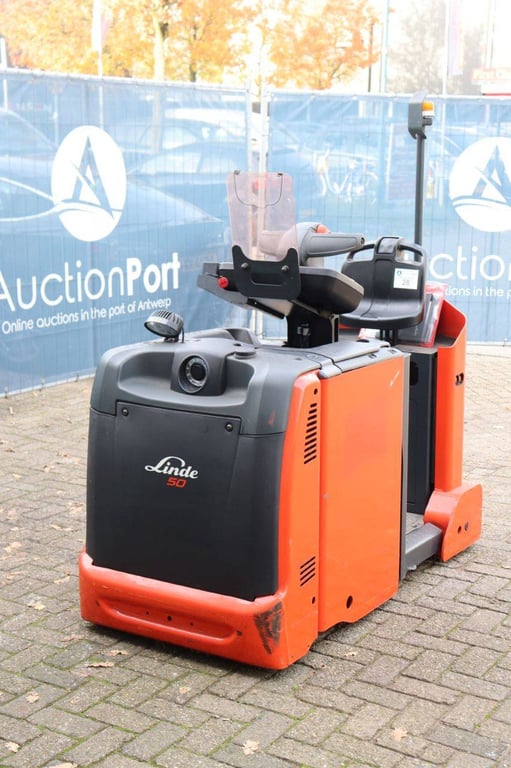 Electric tractor Linde 50 Electric 50 1 Tractor Units image 9
