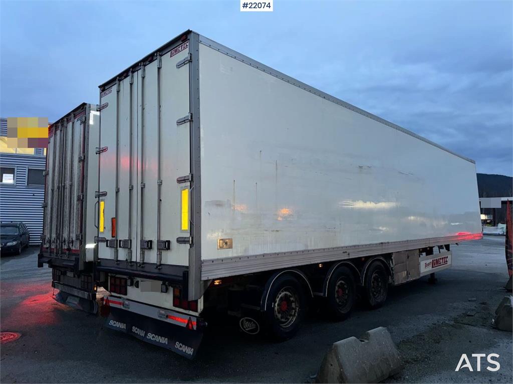 Limetec semi-trailer with full side opening. 2008 22074 Limetec semi-trailer with full side opening. 2008 1 Box semi-trail...
