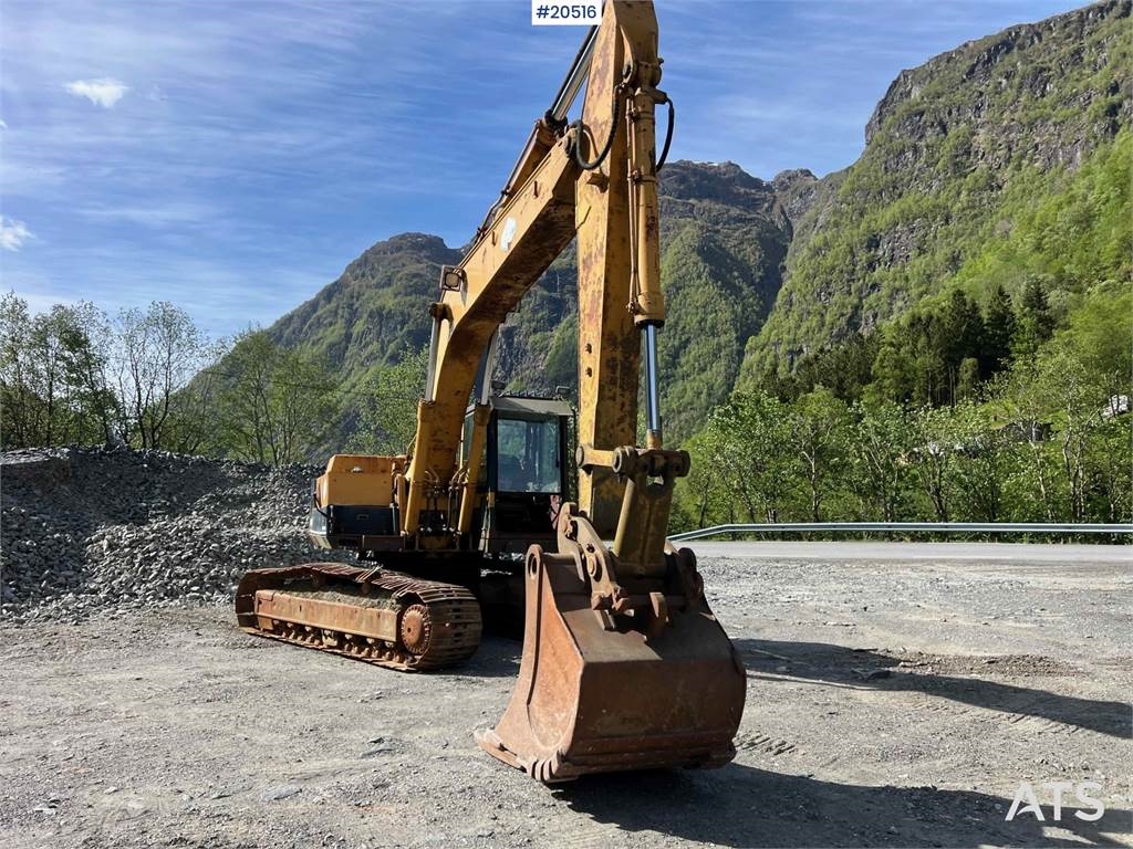 Komatsu PC200-3 Excavator W/ Toothed Bucket. WATCH VIDEO 1998 20516 PC200-3 Excavator W/ Toothed Bucket. WATCH VIDEO 1998 ...