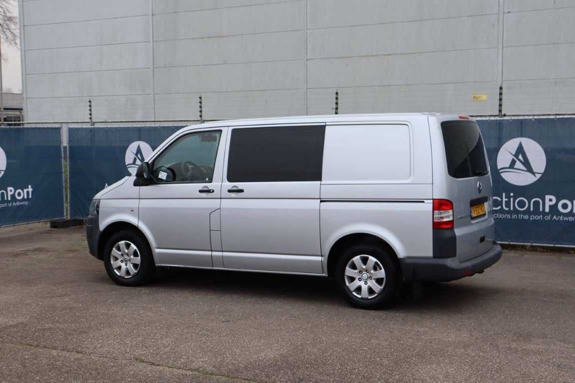 Volkswagen Transporter LPG + Petrol Van 2012 (Margin) 2012 Volkswagen Transporter T5 2012 1 image 4