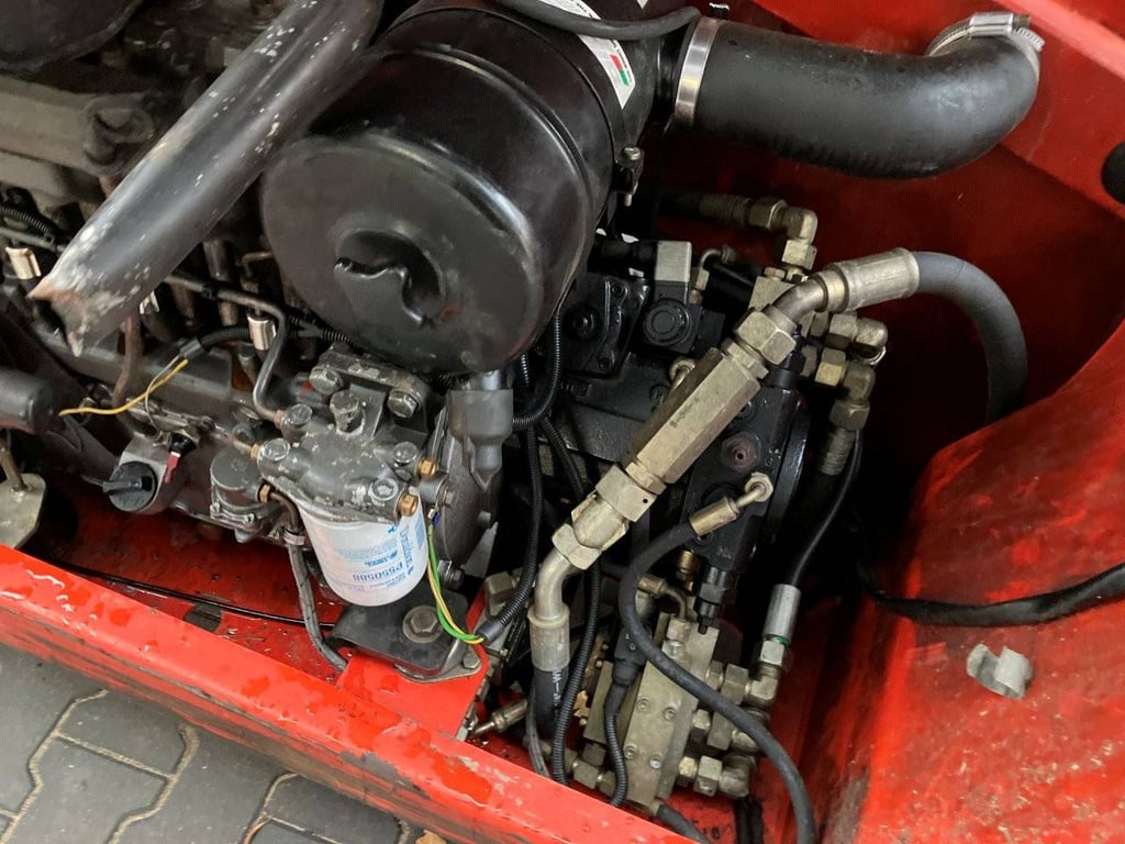 Manitou SLT 415 E Diesel Telehandler 2003 2003 SLT 415 E 2003 1 image 10