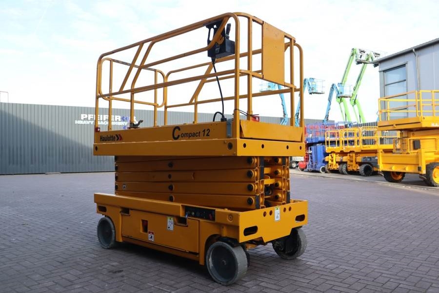 Haulotte Compact 12 Electric, 12m Working Height, 300kg Cap 2011 HAULOTTE - Compact 12 - 63261 Compact 12 Electric, 12m Wo...