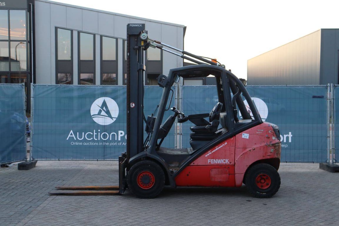 Forklift Fenwick-Linde H30D Diesel 3000kg 2007 2007 Fenwick-Linde H30D 2007 1 Forklift image 2