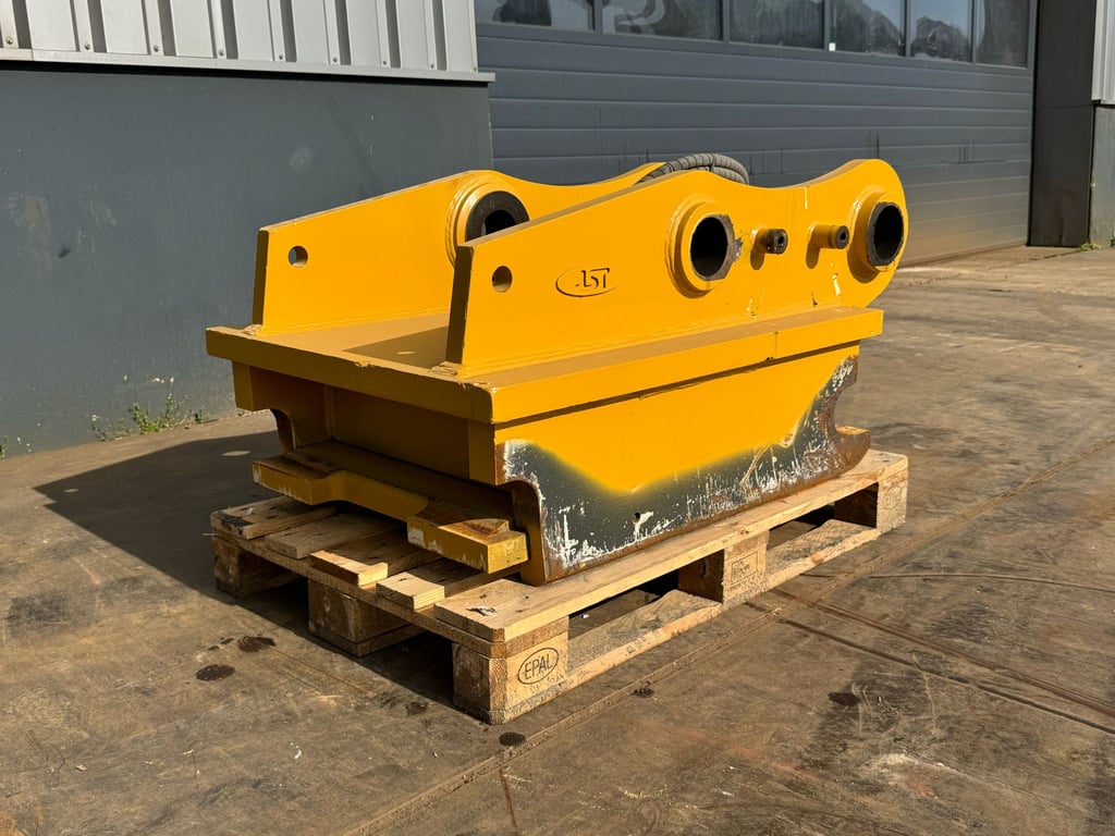 Caterpillar 352 Quick Coupler 70001780 352 Quick Coupler 1 image 7