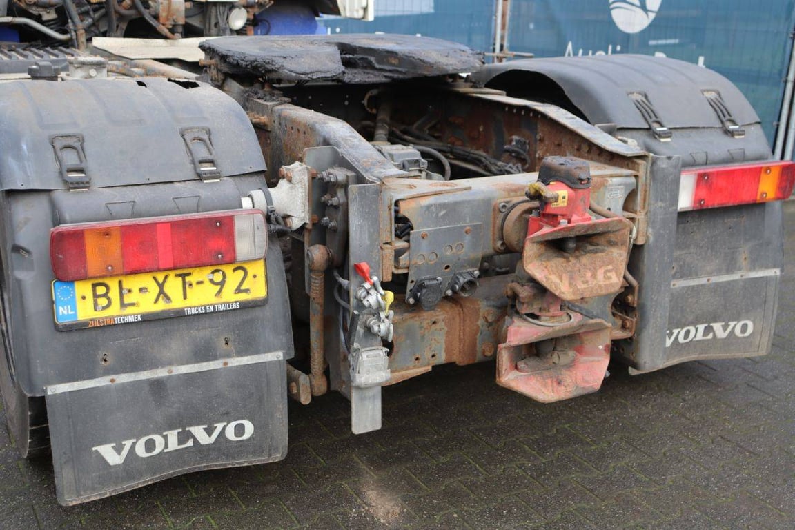 Chassis Cabin Volvo FM9 4X2T FAL6.7 RAD-A4 Diesel 2002 2002 FM9 4X2T FAL6.7 RAD-A4 2002 1 image 15