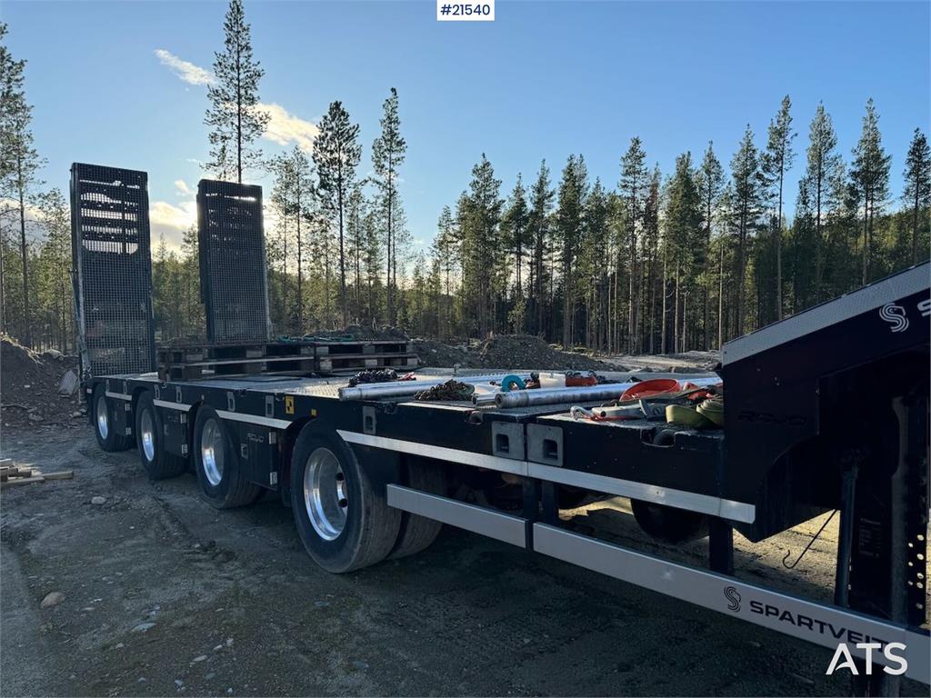 Rojo Machine semi w/ hydraulic drive bridges 2021 21540 ROJO Machine semi w/ hydraulic drive bridges 2021 1 Lowloader trai...