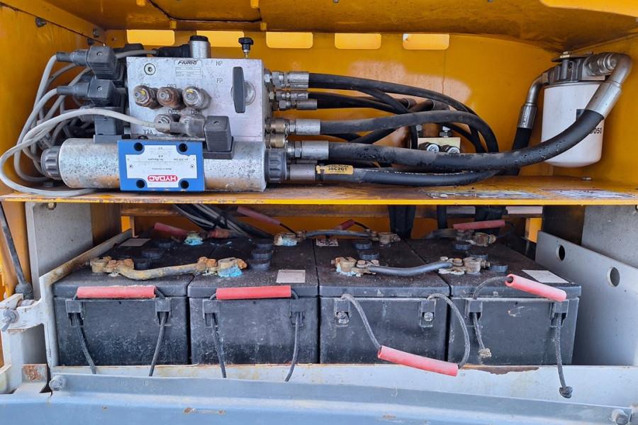 Haulotte Compact 12RTE Electric, 12m Working Height, 450kg 2008 HAULOTTE - Compact 12RTE - 90362 Compact 12RTE Electric, 1...