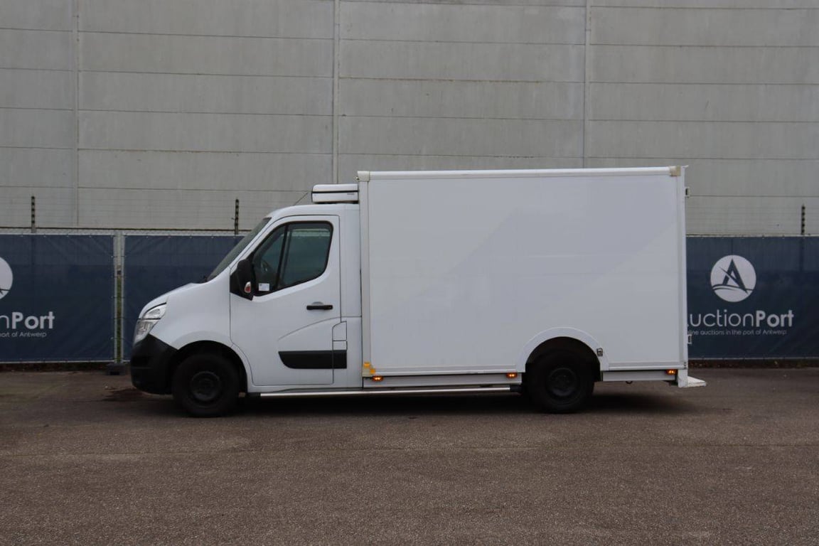 Refrigerated van Nissan NV400 Diesel 2017 2017 NV400 2017 1 image 2