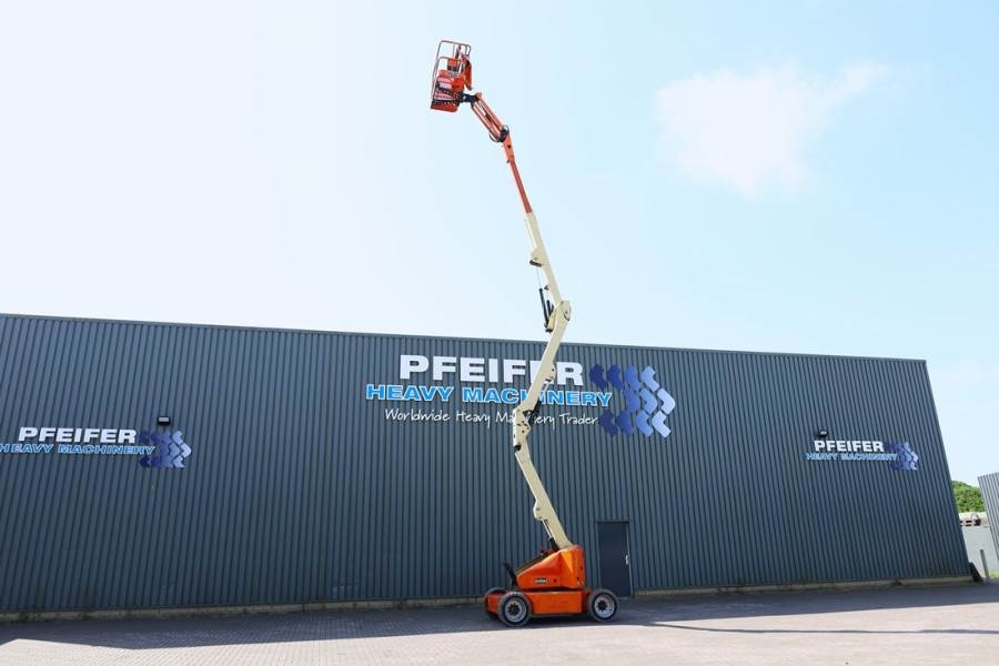 JLG E450AJ Electric, 16m Working Height, 7.2m Reach, 2 2013 JLG - E450AJ - 90067 E450AJ Electric, 16m Working Height, 7.2m...