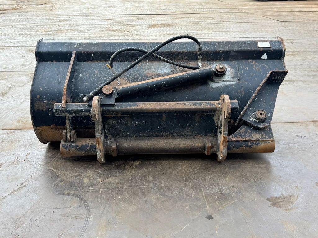 ZFE Side-Tilting bucket 2023 70001910 ZFE Side-Tilting bucket 2023 1 image 4