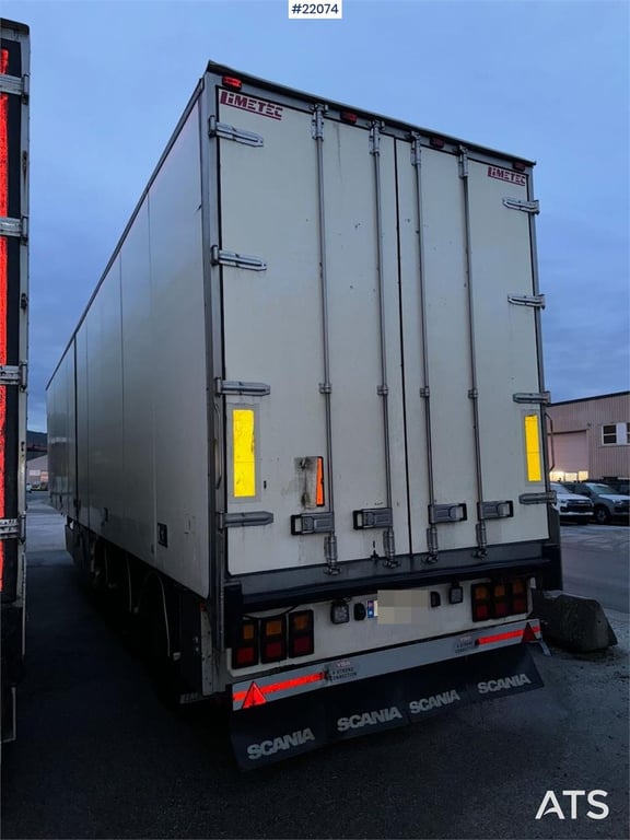 Limetec semi-trailer with full side opening. 2008 22074 Limetec semi-trailer with full side opening. 2008 1 Box semi-trail...