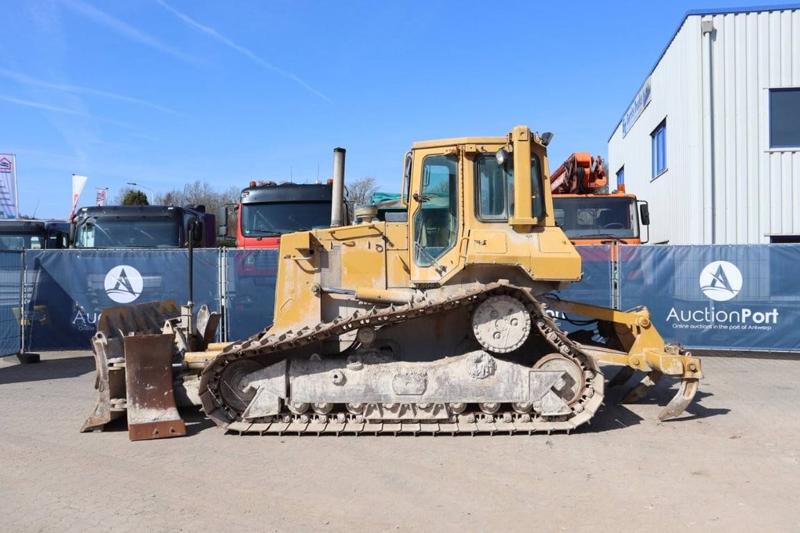 Bulldozer Caterpillar D5H LGP Series II Diesel 1994 1994 D5H LGP Series II 1994 1 image 2