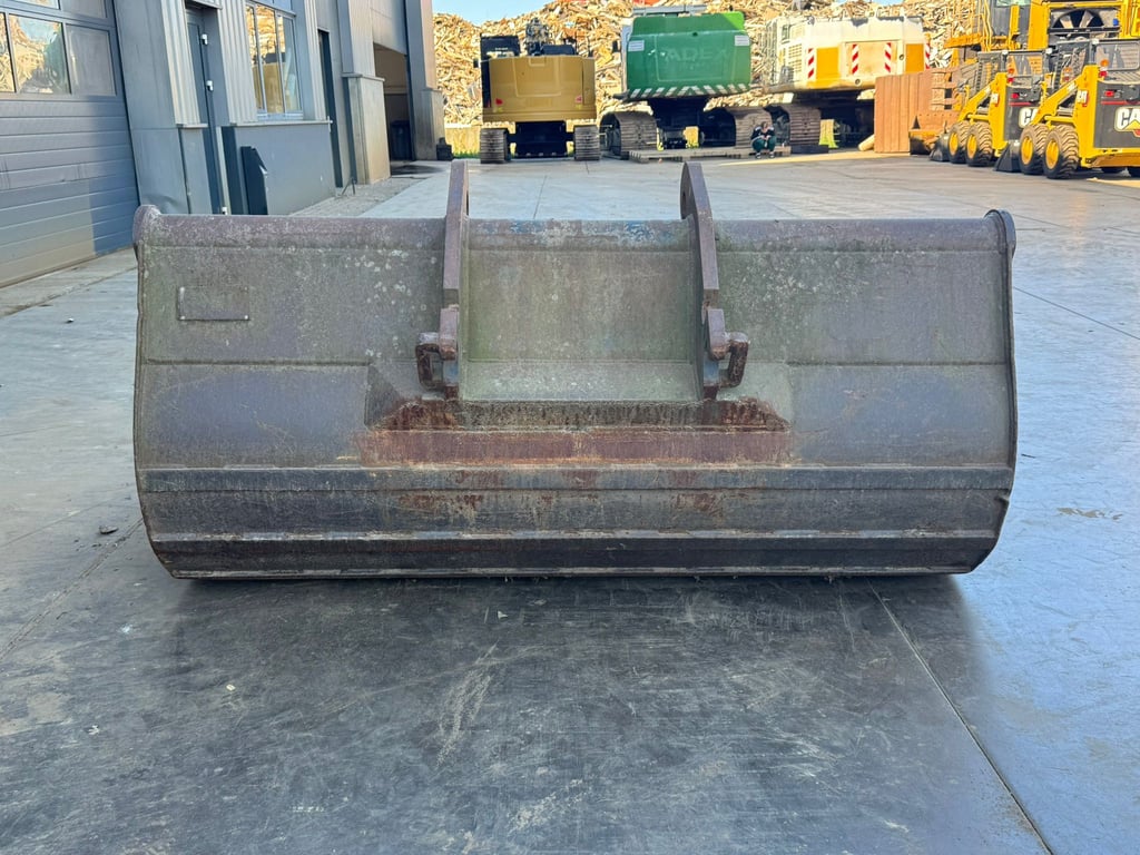 CW30 / CW40 Slotenbak 2200mm bucket 70001790 CW30 / CW40 Slotenbak 2200mm bucket 1 image 6