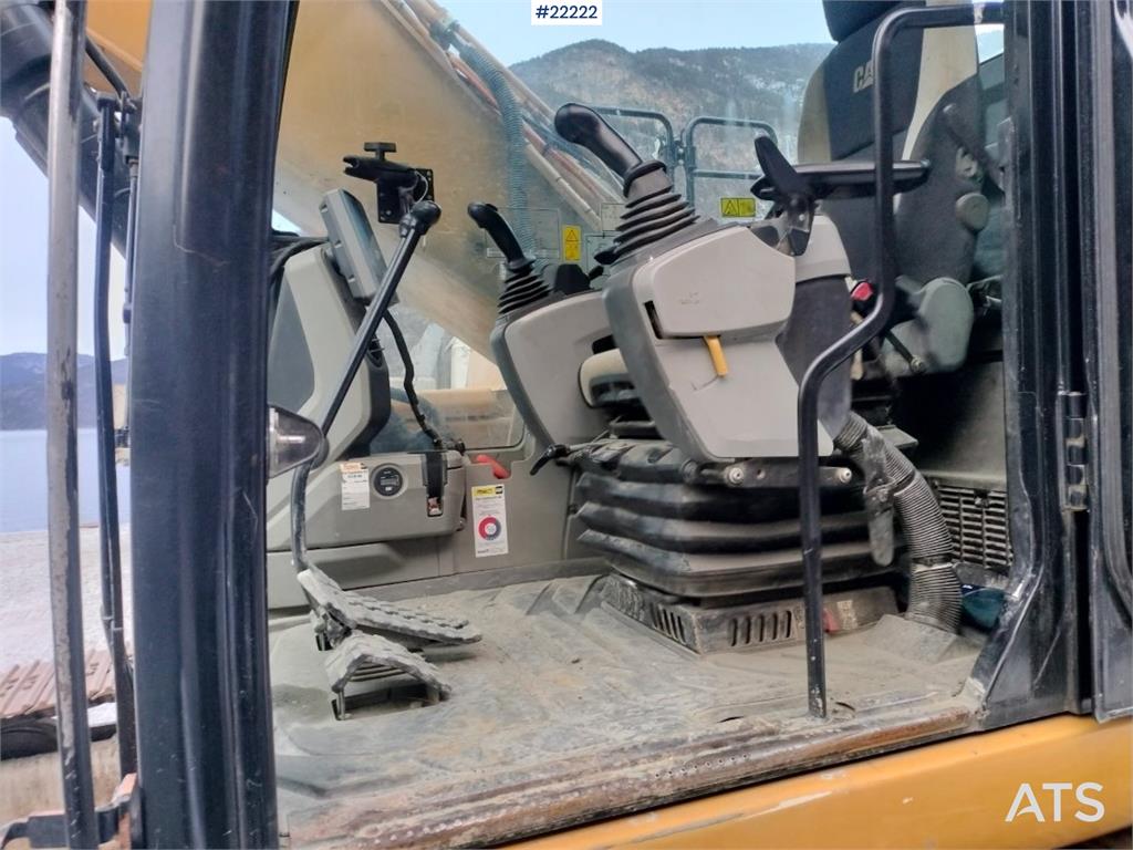 CAT 326FL 2017 22222 326FL 2017 1 Crawler Excavators image 9