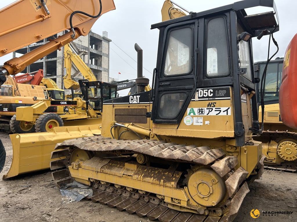 D5C Caterpillar Used Bulldozer good price HOT SALE D5C 2016 1 Dozers image 2