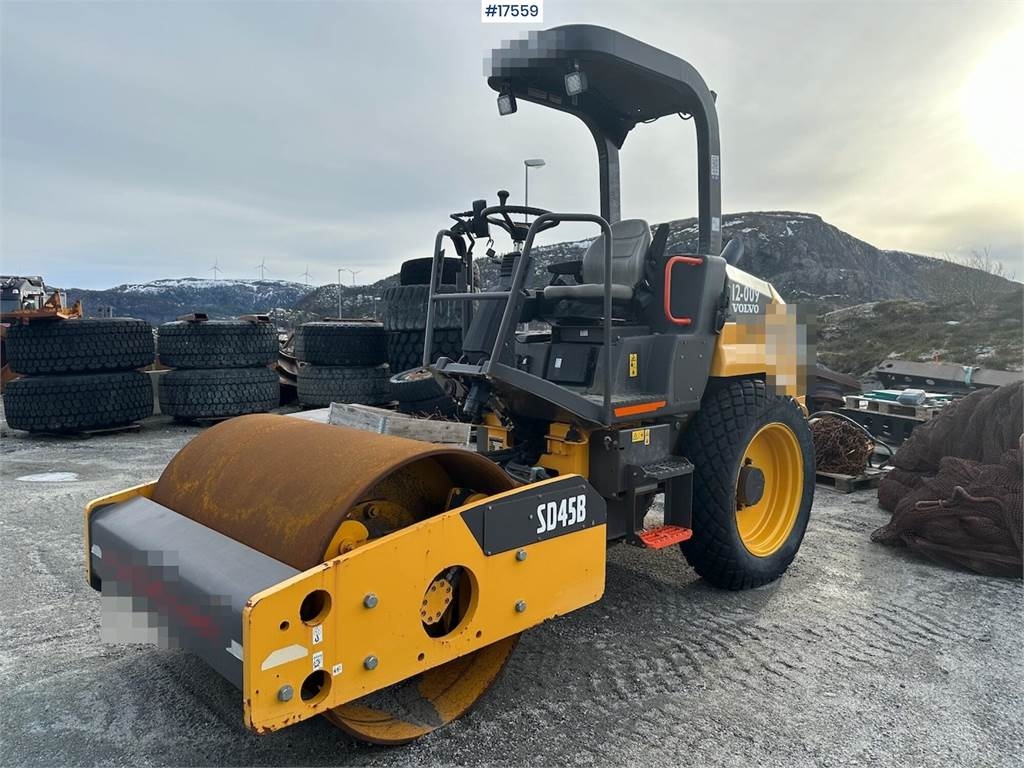 Volvo SD45B Roller with only 364 hours 2020 17559 SD45B Roller with only 364 hours 2020 1 image 4