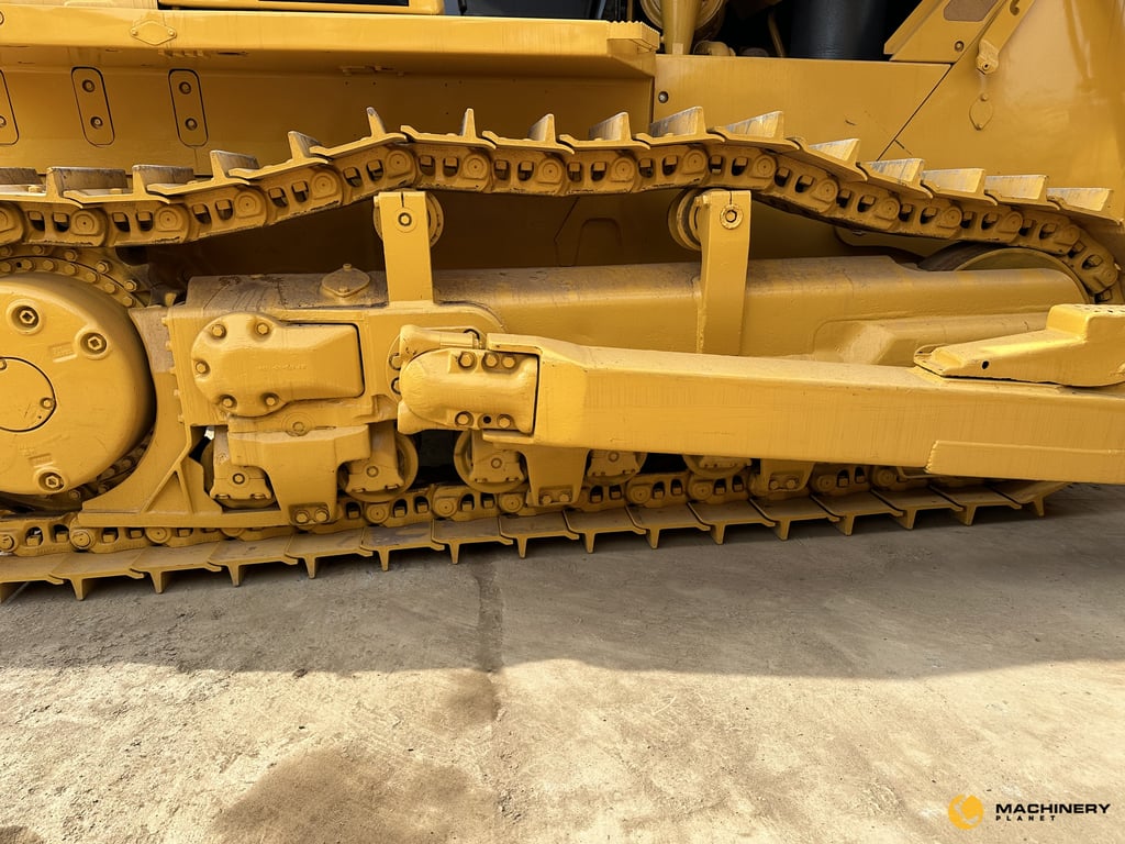 D155-5 Komatsu Dozer Original good condition D155-5 2018 1 Dozers image 8