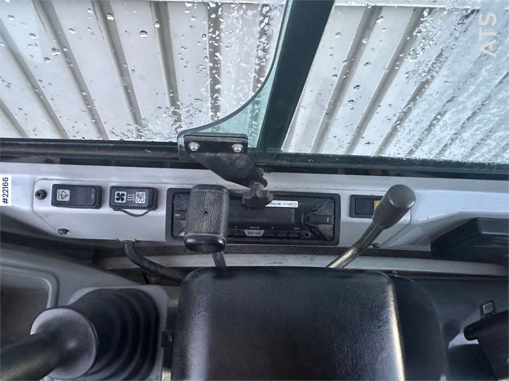 Takeuchi TB216 mini digger w/ 3 buckets. See hours! WATCH V 2013 22166 TB216 mini digger w/ 3 buckets. See hours! WATCH V ...