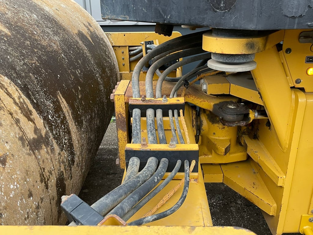 Caterpillar CS66B 2018 00033743 CS66B 2018 1 image 10