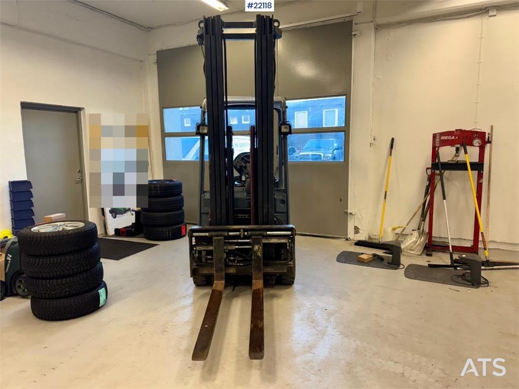 Toyota 8FBEKT18 electric forklift 2014 22118 8FBEKT18 electric forklift 2014 1 Forklift image 4
