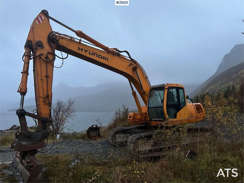 Hyundai Robex 210LC- 3H excavator w/ 5 buckets. Replaced t 1997 21601 Robex 210LC- 3H excavator w/ 5 buckets. Replaced t 1...
