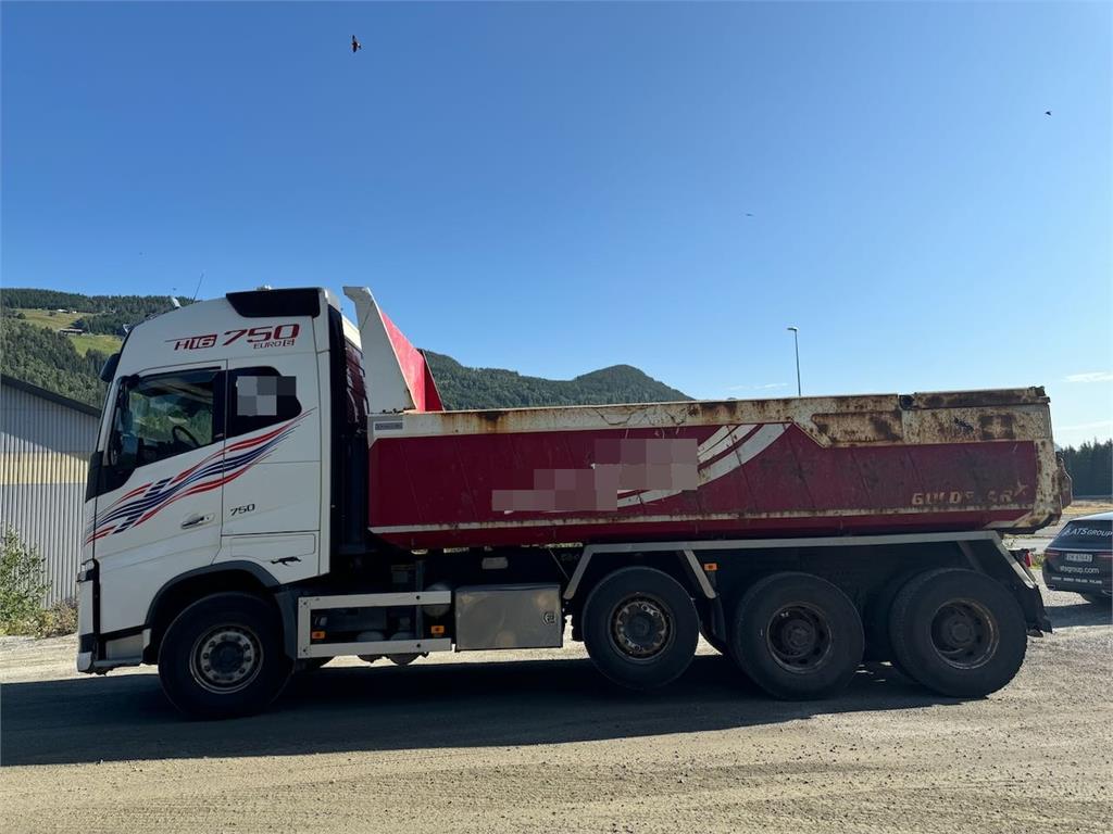 Volvo Fh16 750 Tridem Tipper 2015 21115 Fh16 750 Tridem Tipper 2015 1 Tipper trucks image 2