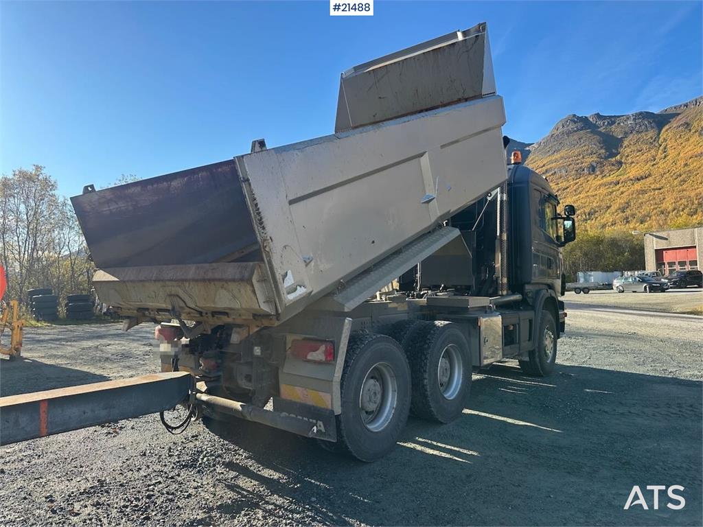 Scania G480 6x4 snow rigged tipper truck w/ two sets of t 2011 21488 G480 6x4 snow rigged tipper truck w/ two sets of t 20...