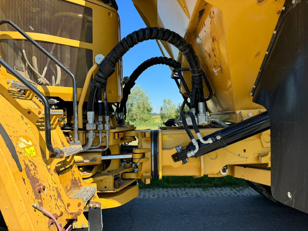 Caterpillar 740B 2011 70001402 740B 2011 1 image 15