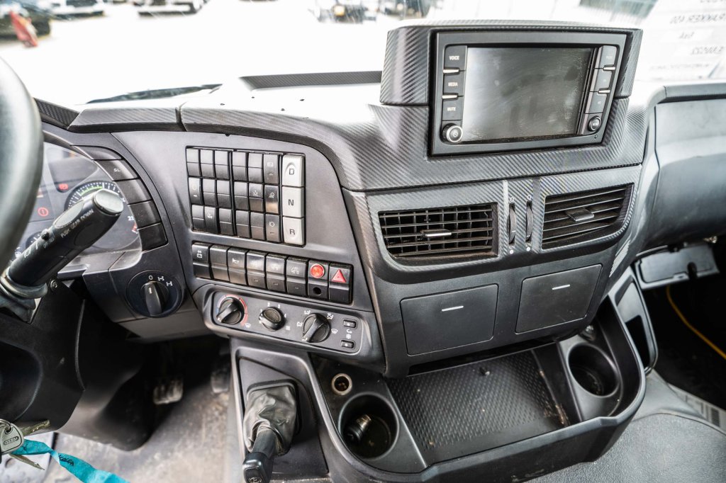 IVECO TRAKKER 450-6X4-BIG AXLES 2017 E60522 TRAKKER 450-6X4-BIG AXLES 2017 1 image 11