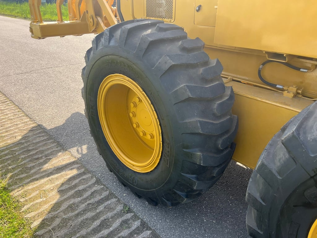 Caterpillar 140GC - Push block / Ripper / New Tires 2019 00032581 140GC - Push block / Ripper / New Tires 2019 1 image 12