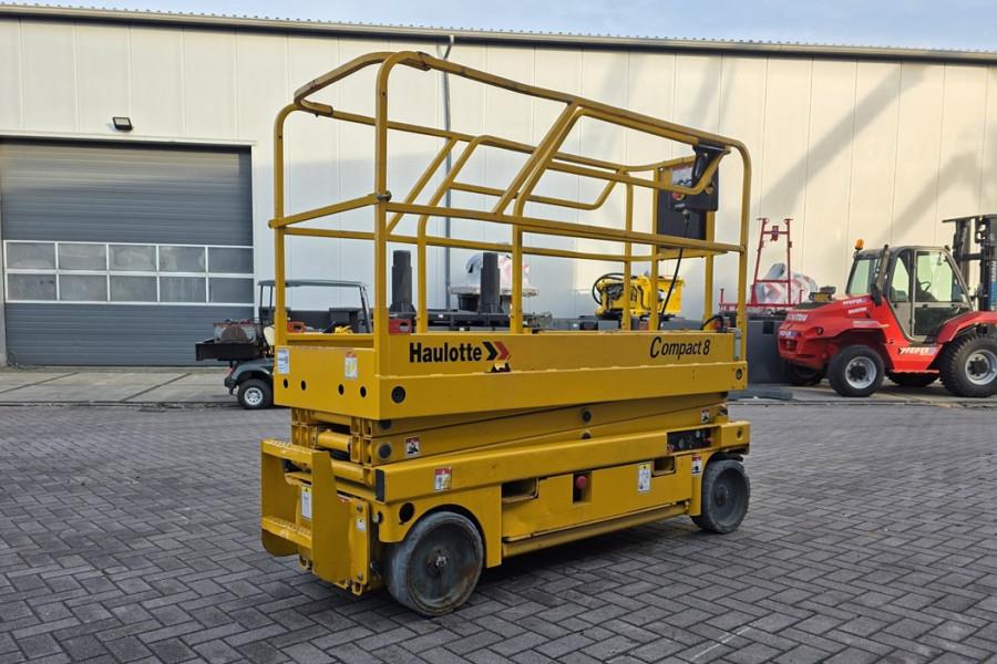 Haulotte Compact 8 Electric, 8.2m Working Height, 350kg Cap 2011 HAULOTTE - Compact 8 - 61869 Compact 8 Electric, 8.2m Wor...